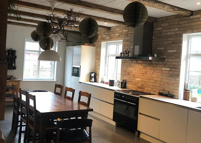 Stor Villa Med Privat Have