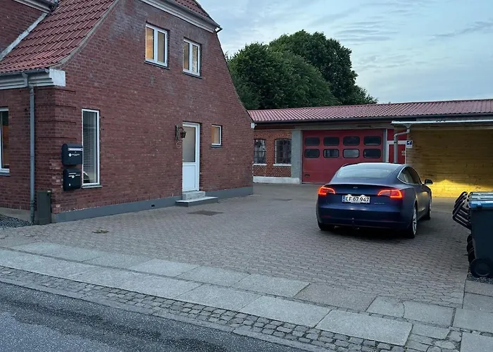 Villa - Private Parking